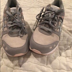 ASICS Gel pink& gray women 7.5